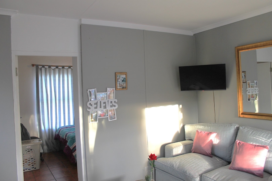 1 Bedroom Property for Sale in Strand Central Western Cape